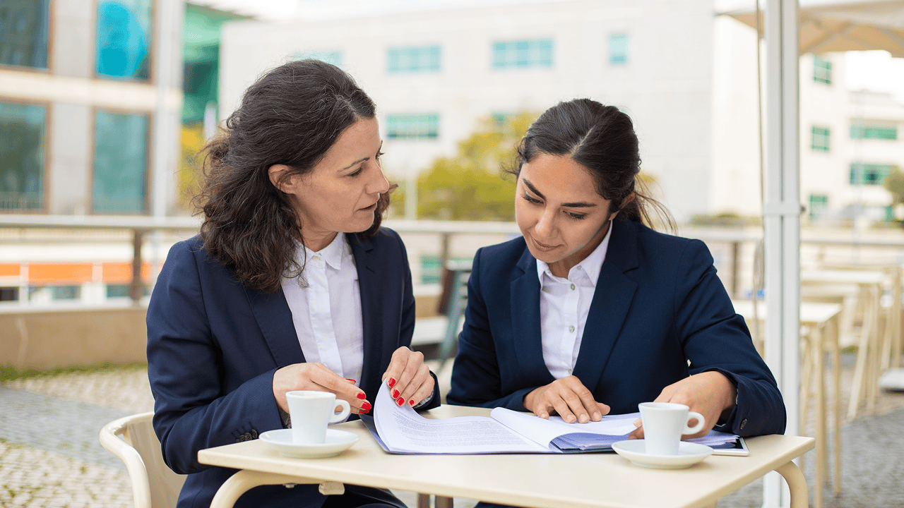 Legal, Safety & Regulatory Advice for Gig Workers: 2025 Guide to Rights, Insurance, Contracts & Protection